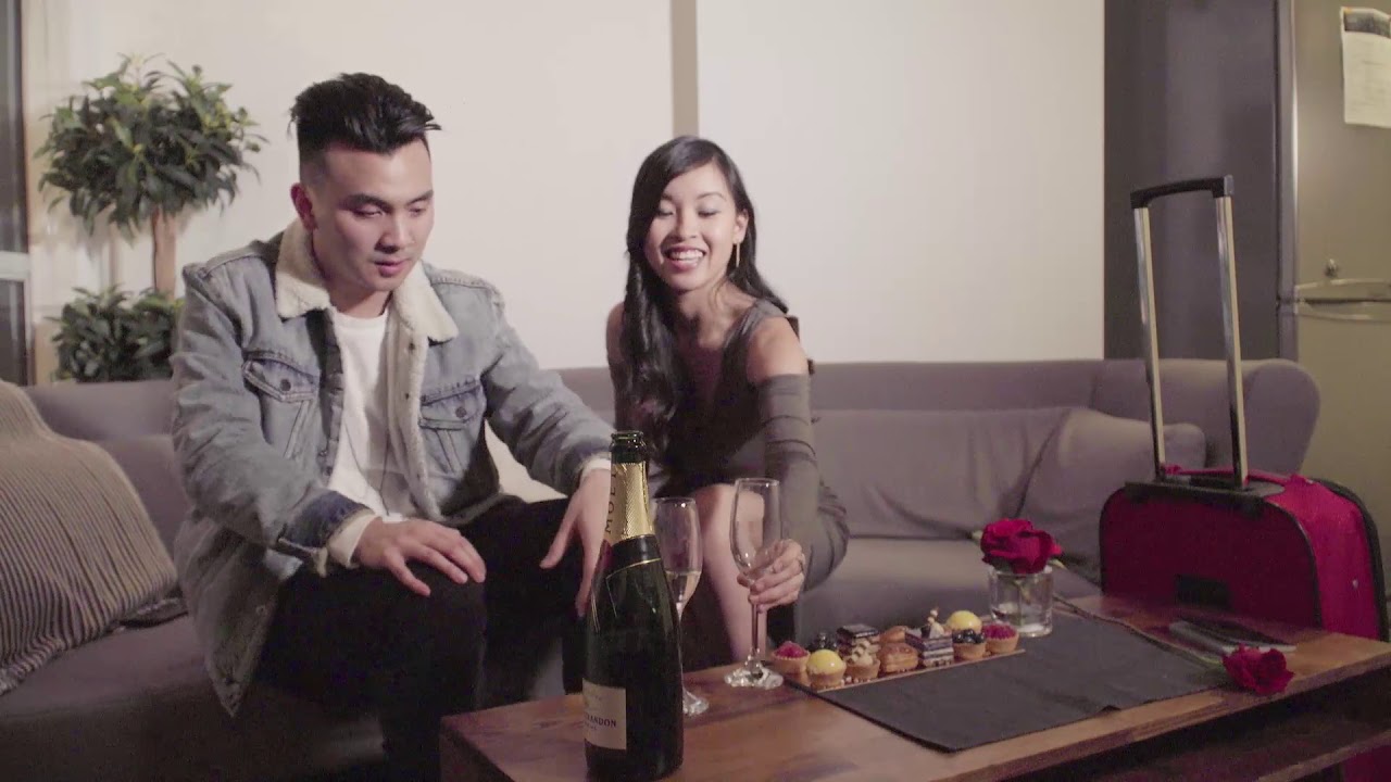 Tinder on VR - Asian Bachelor
