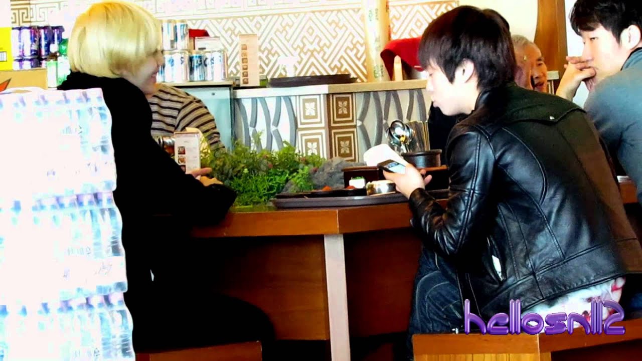 111120 SHINee Taemin & JongHyun Departure @ Incheon Airport