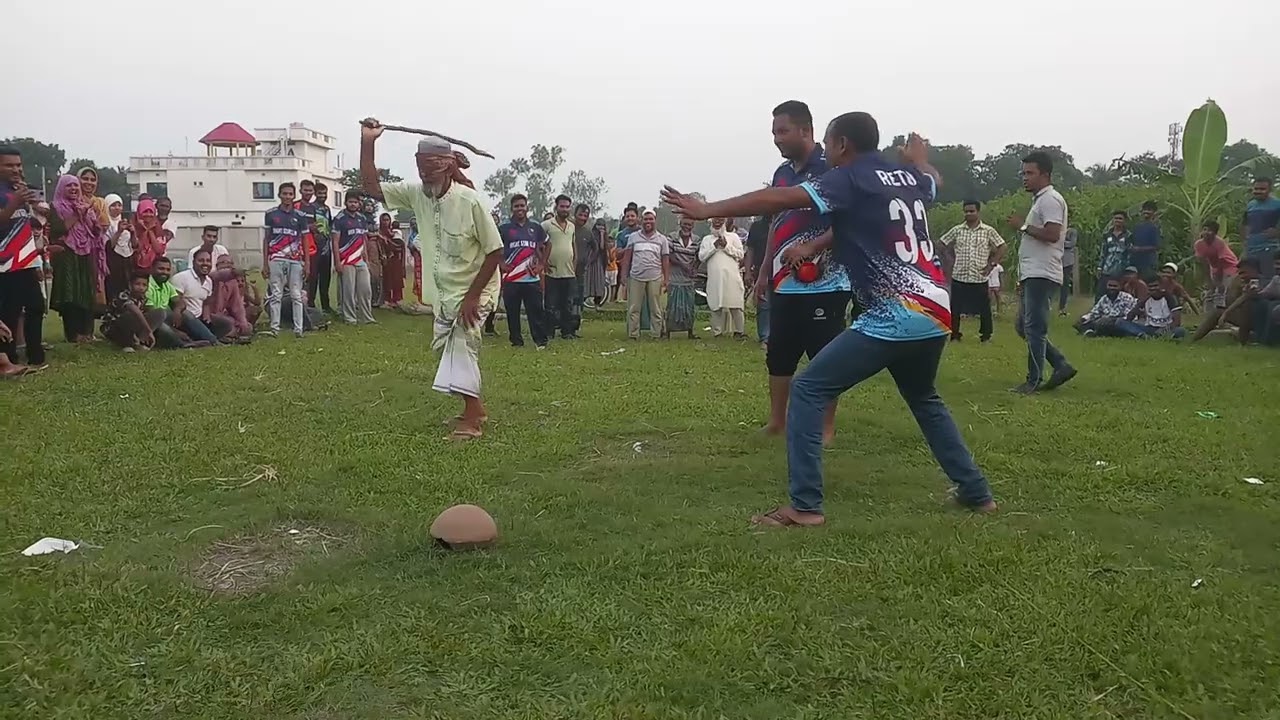 সিনিয়ারদের হাড়িভাঙ্গা খেলা 