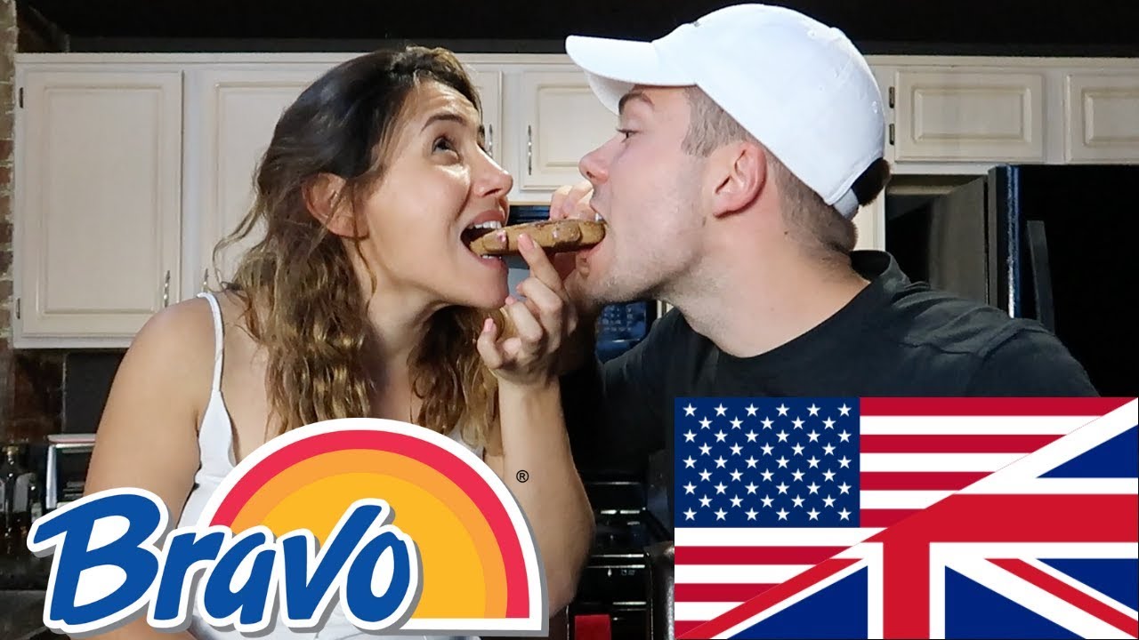 🇬🇧Brits Taste ‘American’ Grocery Store Snacks! 🇬🇧