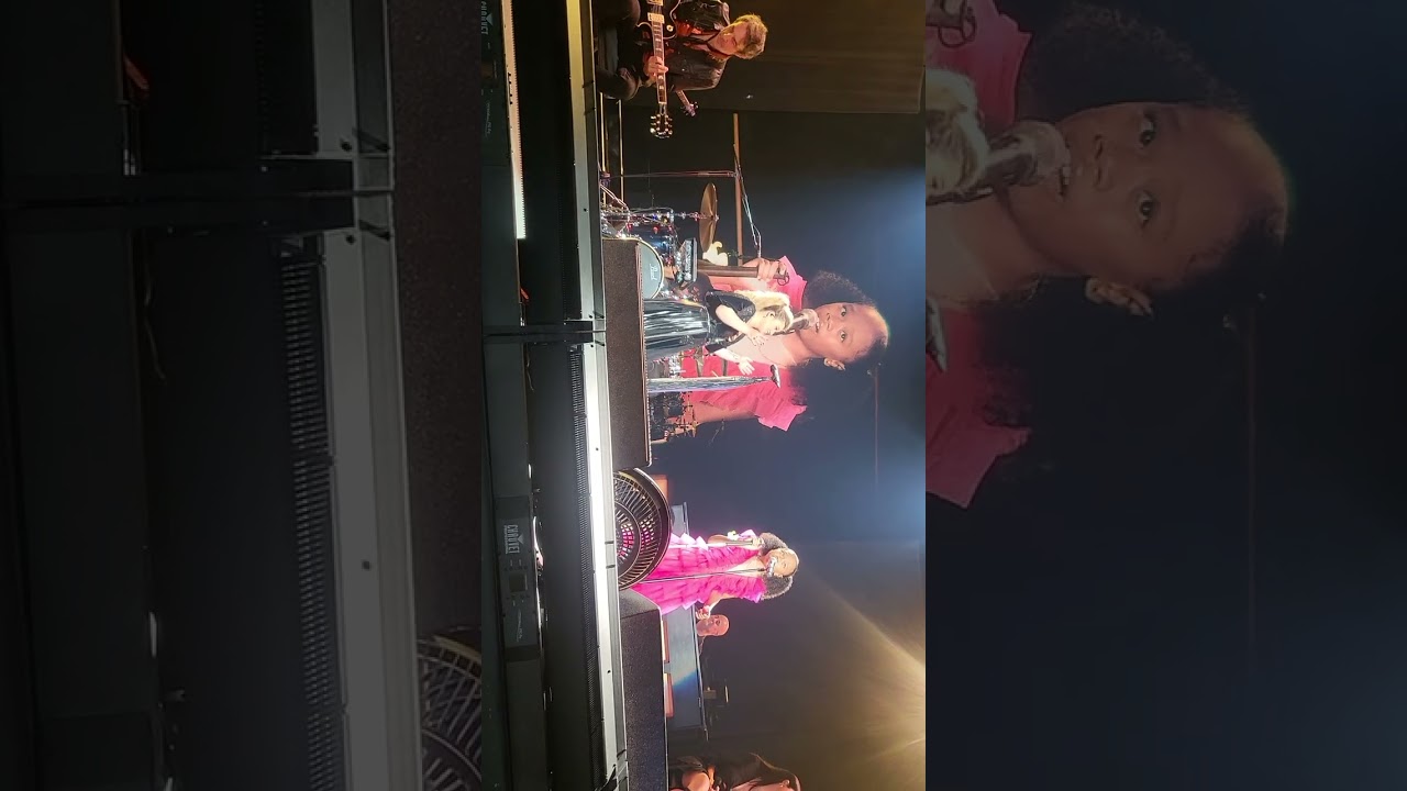 Kelly Clarkson brings out 11 year old Sadaya for an inspirational cover of Rise Up