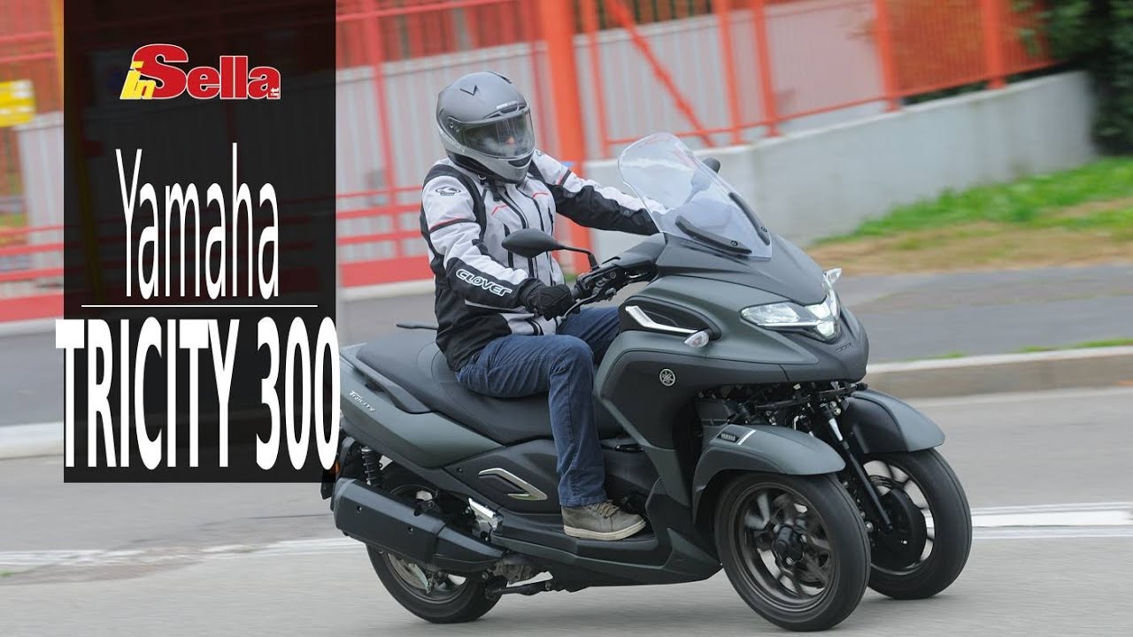 Yamaha Tricity 300, POTENTE e maneggevole - La PROVA COMPLETA