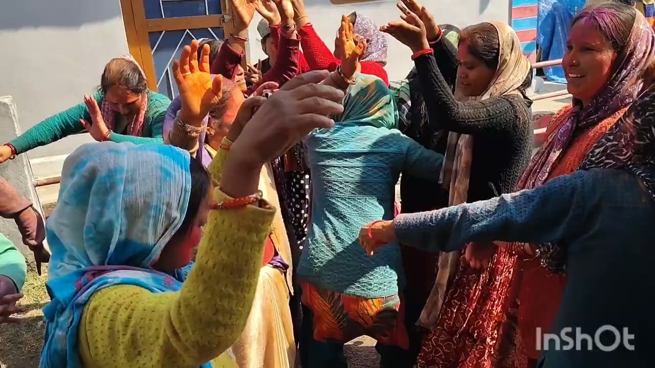 ऐसे रही गांव की होली 😍