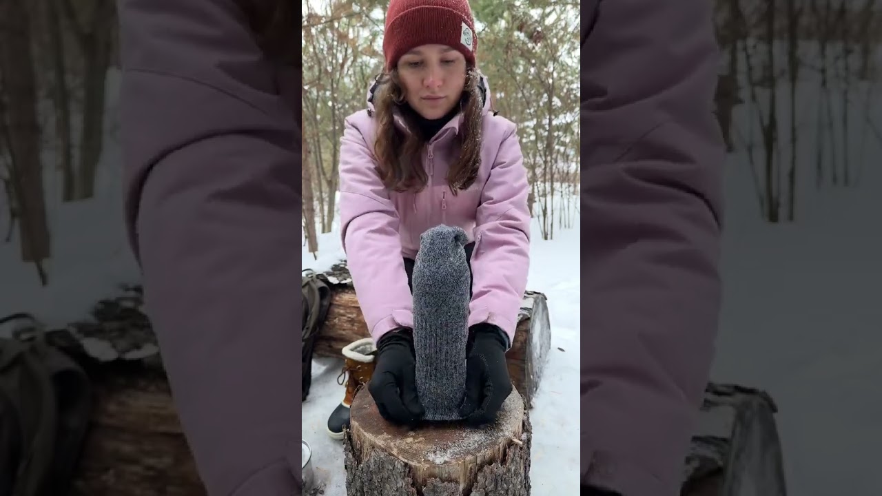 Wet socks? No worries! Here&rsquo;s a quick hack:#adventure #camping #asmr #survival #bushcraft #outdoors