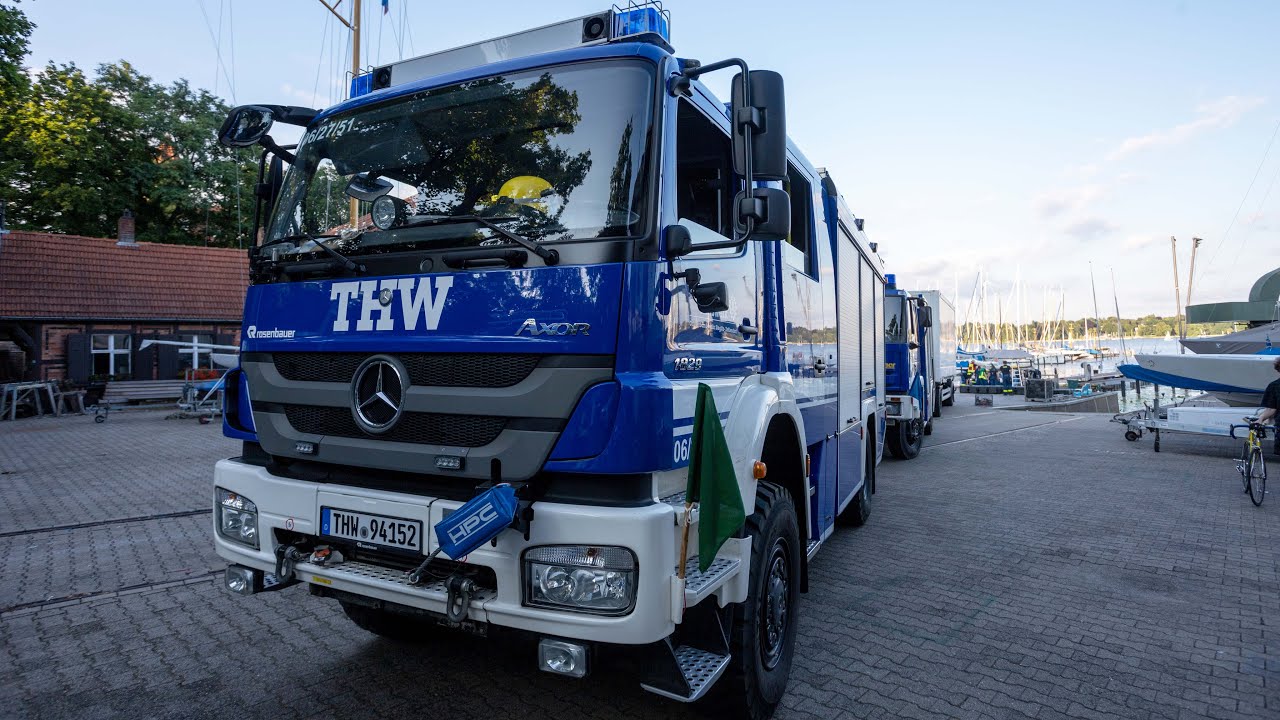 THW baut 90m² Schwimmsteg auf dem Wannsee