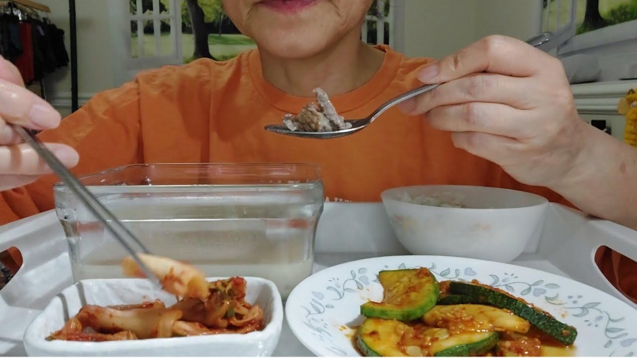 순살갈비탕 호박나물 김치 한식먹방 - 뭐든지 잘먹는 암환자 먹방 korean food asmr eating sounds mukbang k-food 