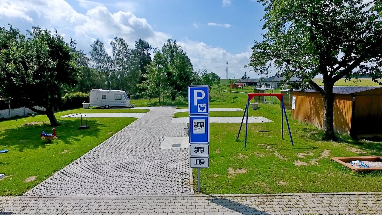 Karavanové stání U Křemílka a Vochomůrky