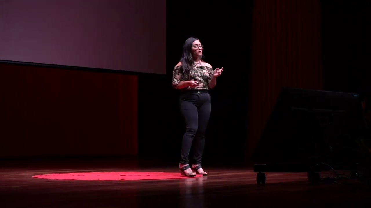 Explorando el mundo de la ciencia a través del café | Heylin Calvo | TEDxLlorenteWomen