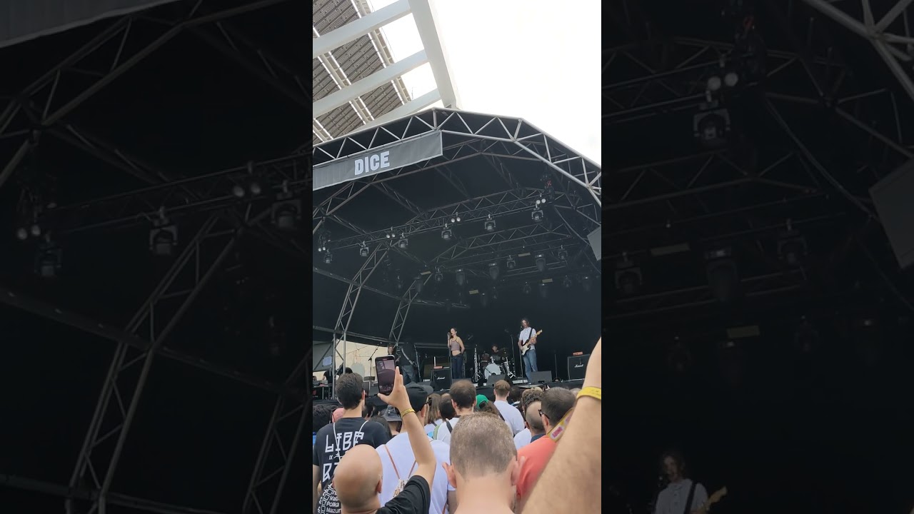 Bar Italia - changer (Live at Primavera 2023)