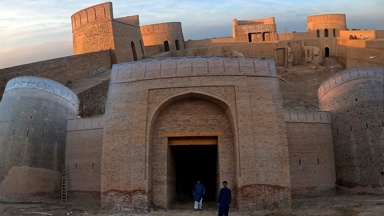 Meer Garh Fort in Cholistan Desert Near Pakistan India Border Zero Line
