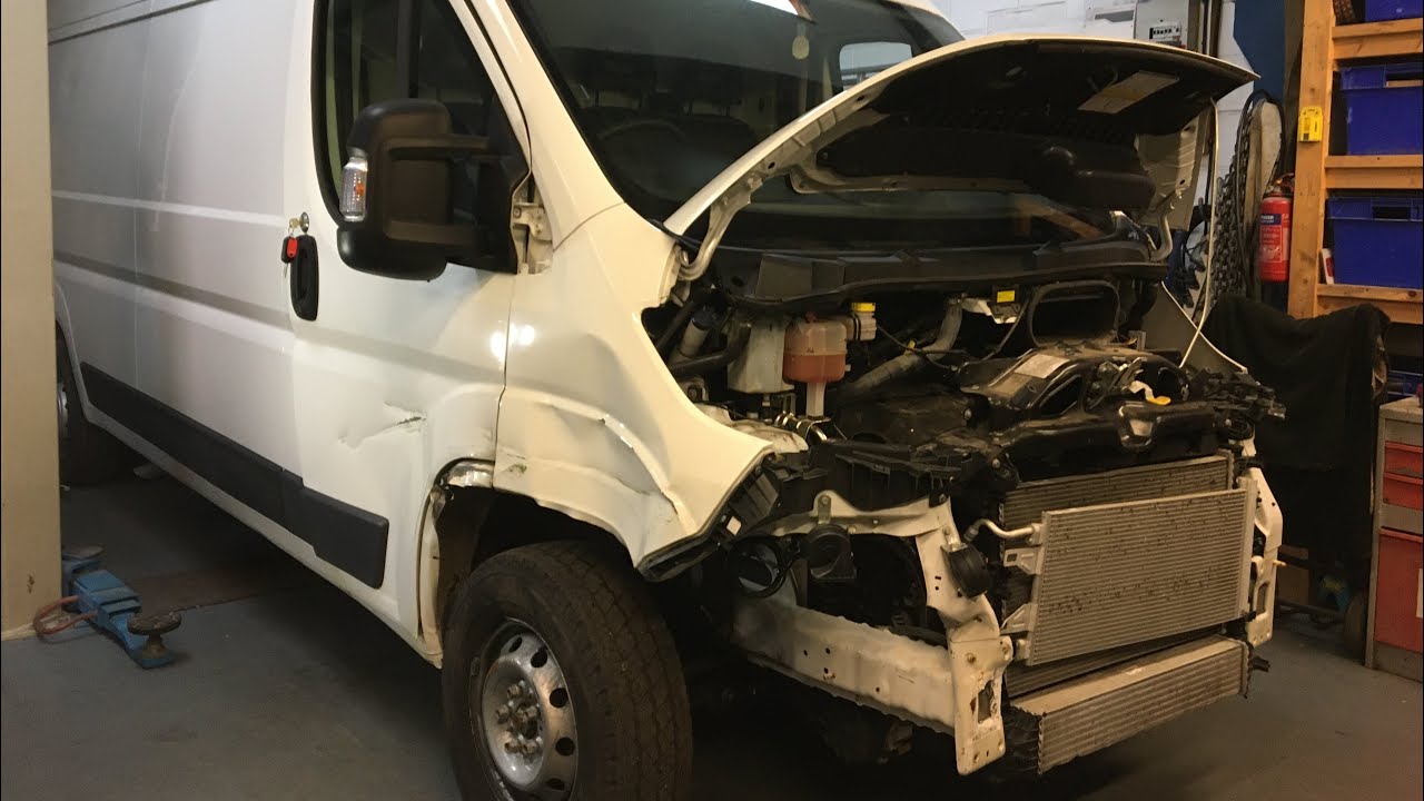 REPAIRING AN ABANDONED CRASH DAMAGED 2018 PEUGEOT BOXER VAN