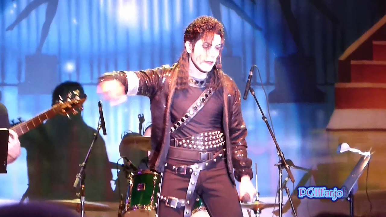 Justin Dean as Michael Jackson  at Holiday House Reunion Party 10-14-17
