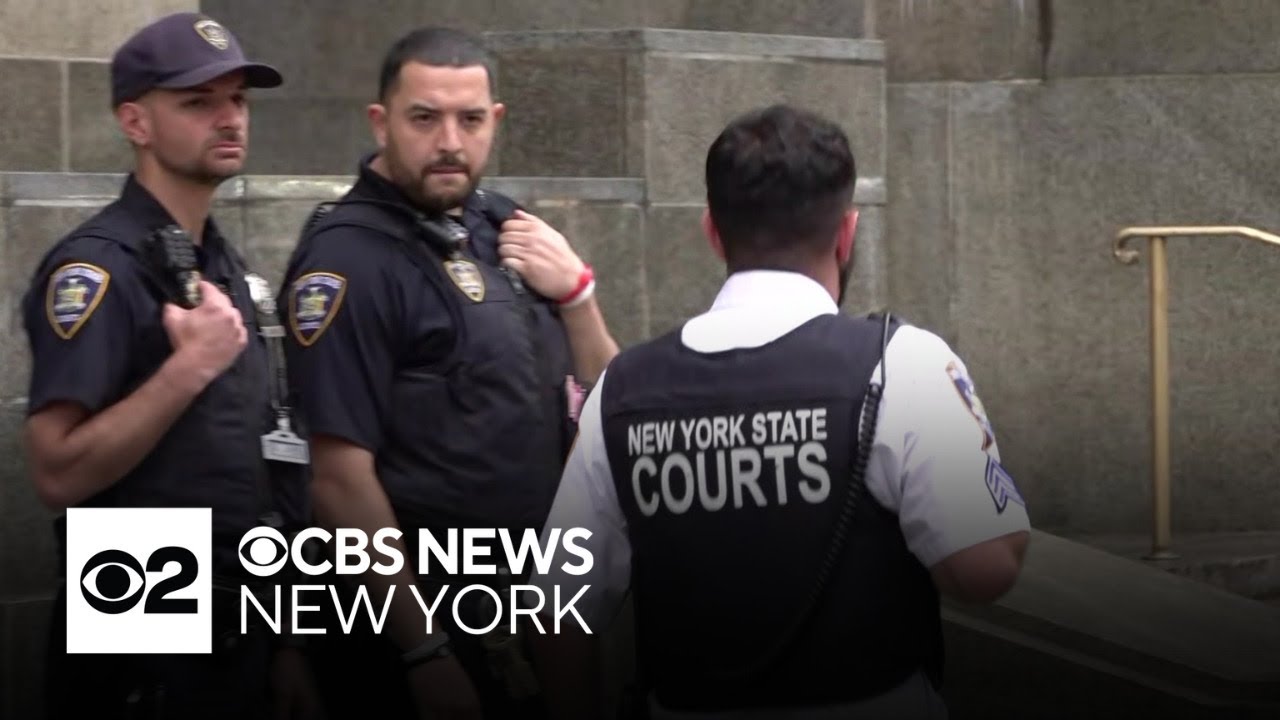 Man in custody after court officers slashed in Manhattan