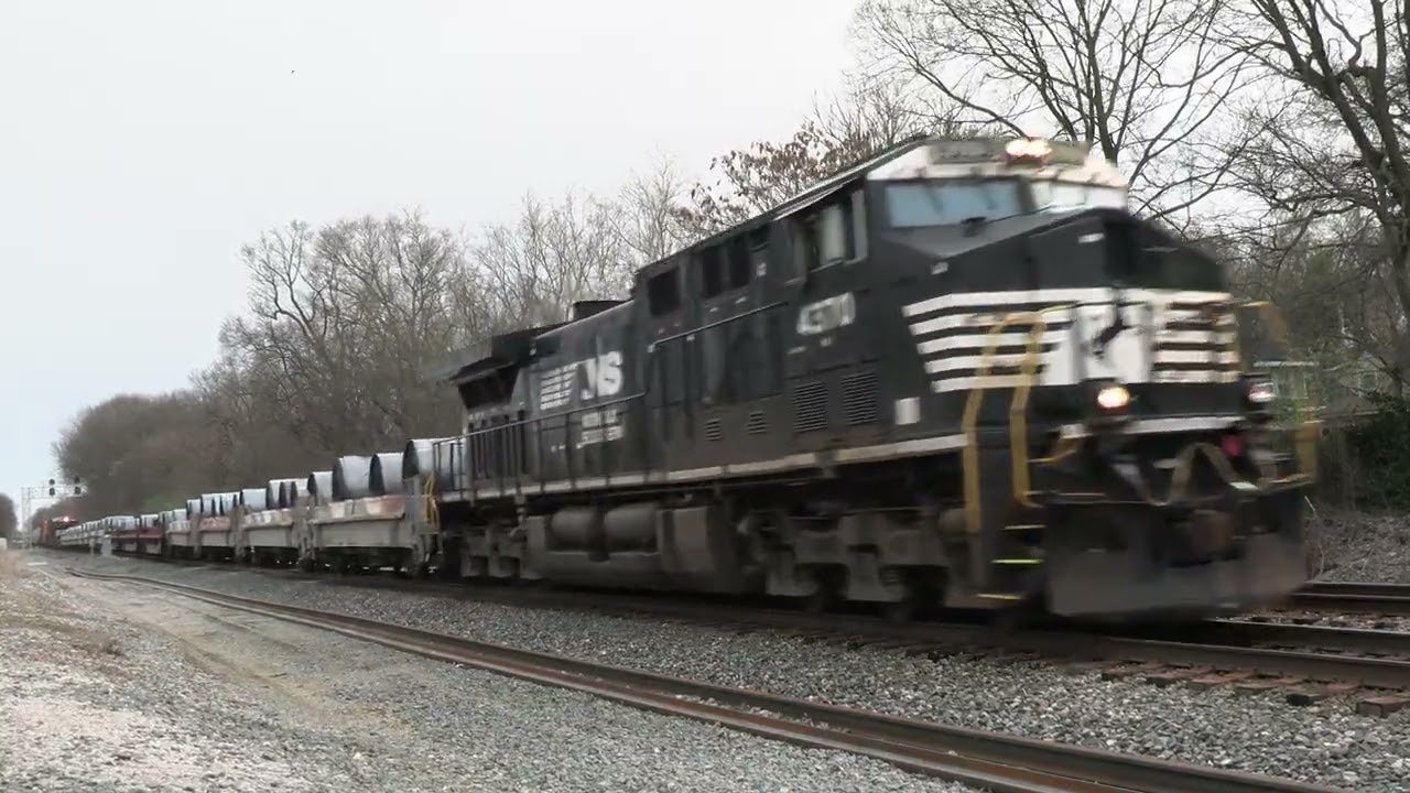 NORFOLK SOUTHERN GE AC44C6M Southbound Manifest Mix Freight