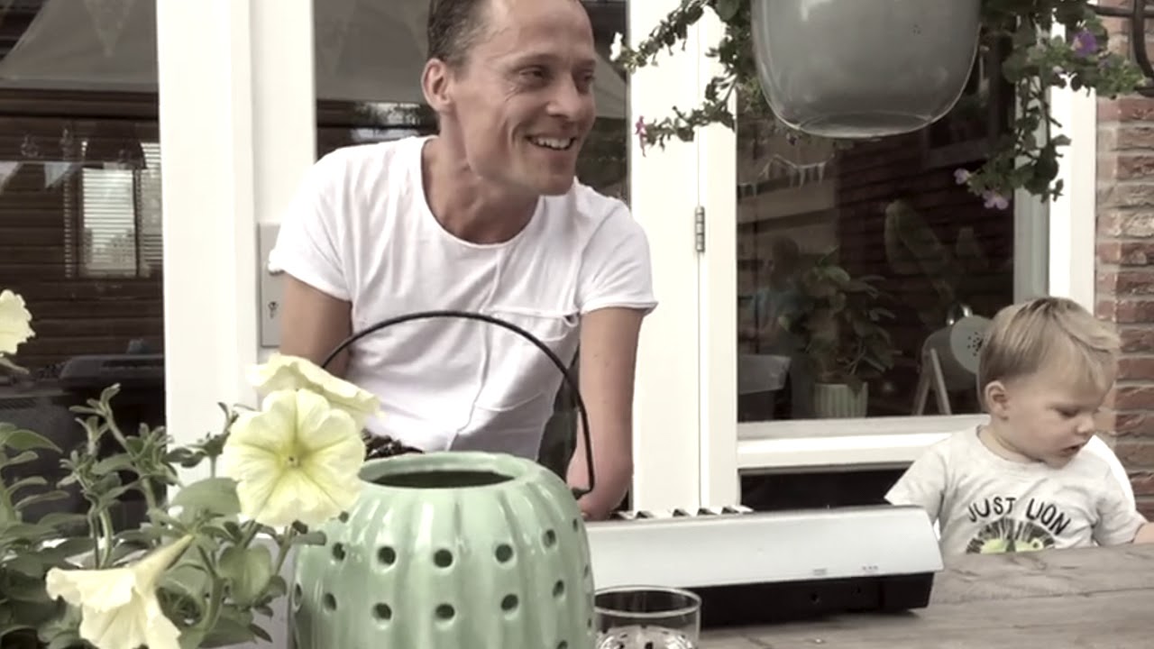 Julian Thomas - Fender (The Song)