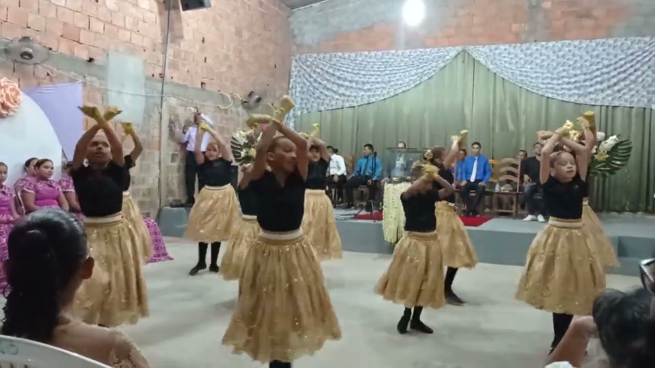 Dias de Guerra| Coreografia da festa do grupo Elohim