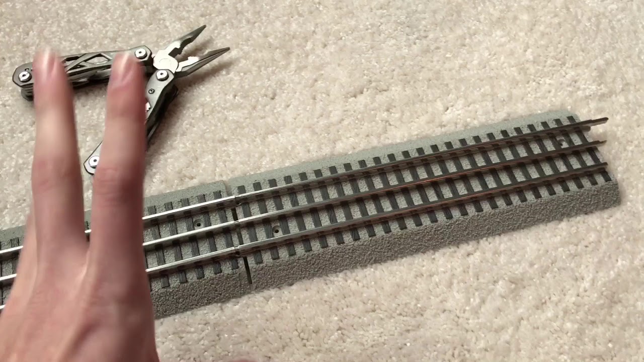 Model Train Mondays Episode 63: How to fix Lionel Fastrack connection issues