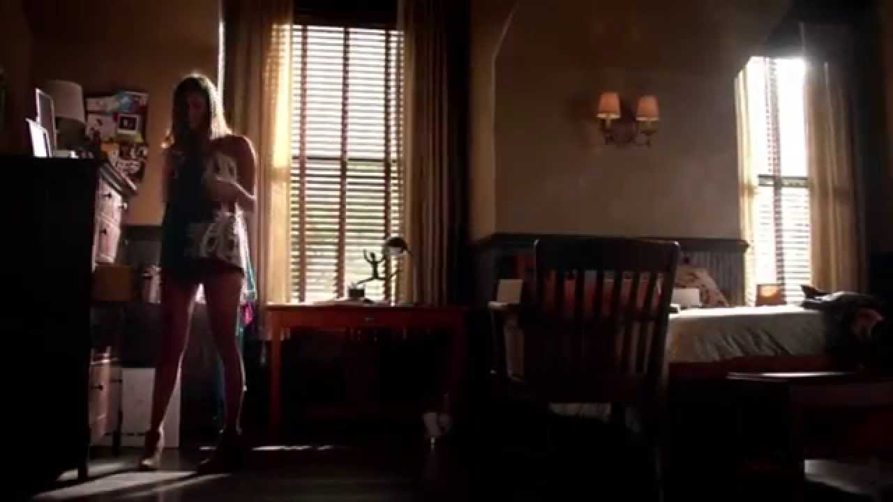 The Vampire Diaries - Music Scene - Salvation by Gabrielle Aplin - 6x02