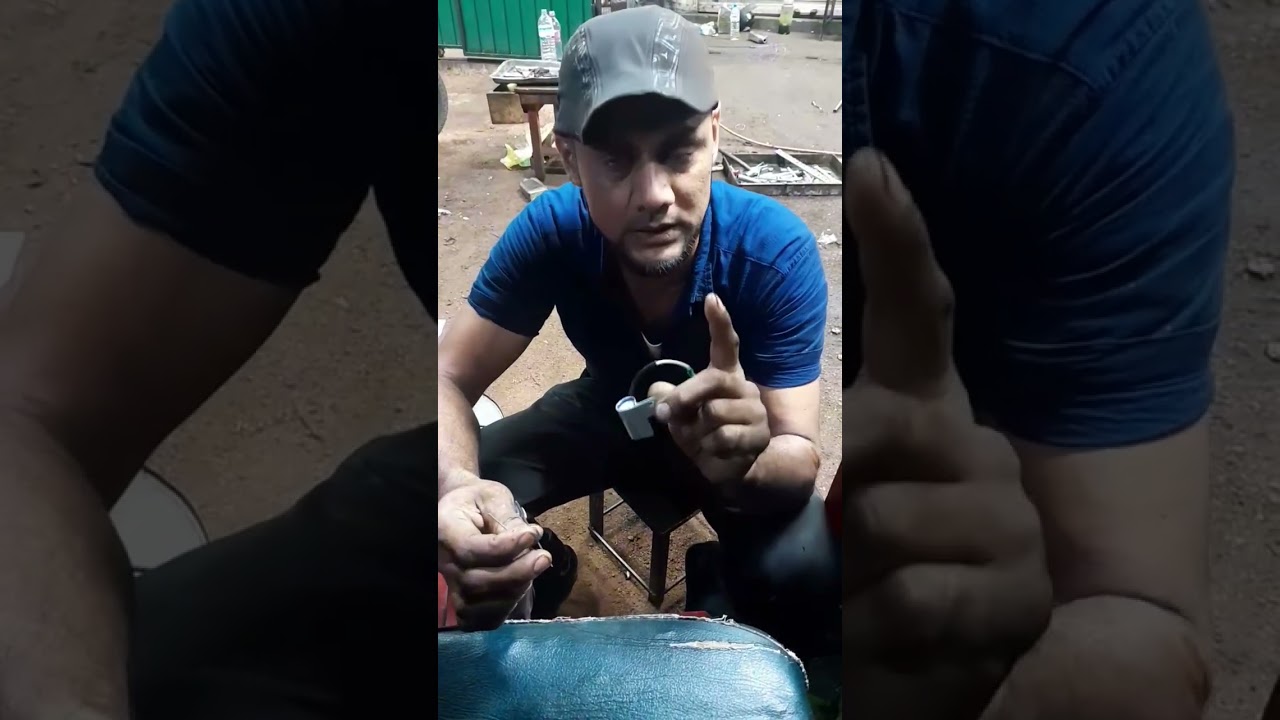 Three-wheeler mechanic repair| Tamil | Sri Lanka 🇱🇰(head light fixing)