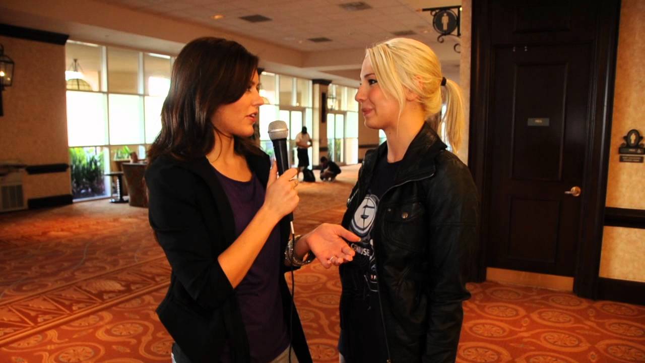 Kingston HyperX at MLG Orlando: Interview with AbbeGirl (EG.DeMusliM's Girlfriend)