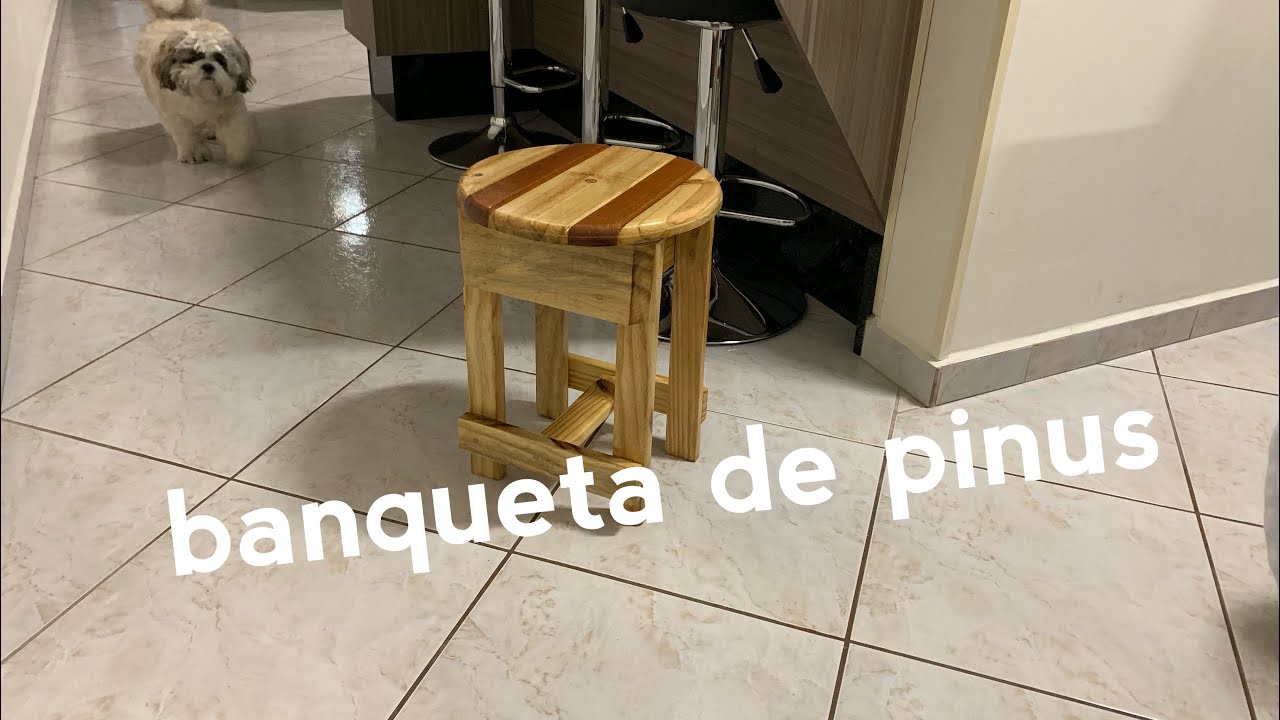 Banqueta de pinus