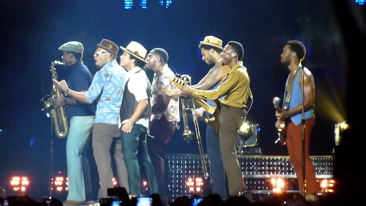 Bruno Mars - Treasure - Live @ M.E.N Arena Manchester 5th October 2013