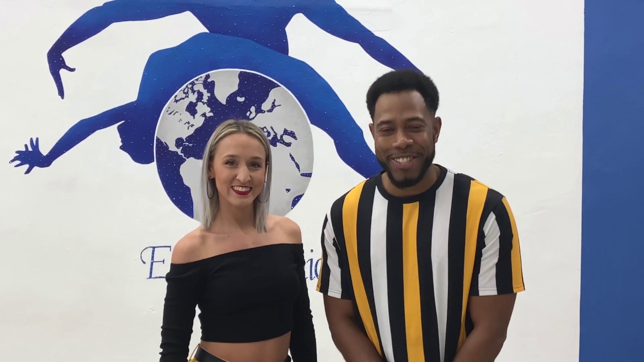 TUTORIAL #1 - PASOS DE BACHATA en 2020 - COMO BAILAR BACHATA EN PAREJA PASO A PASO por Ronald y Alba