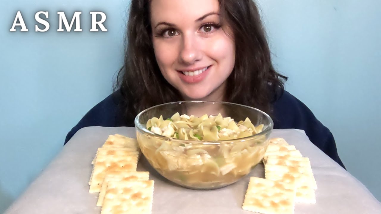 ASMR CHICKEN NOODLE SOUP & CRACKERS MUKBANG 먹방 | Eating & Whisper Sounds | Ceallen Eats