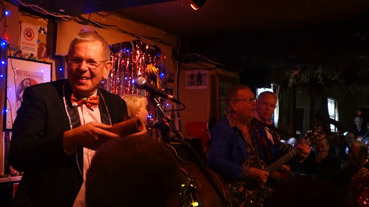 Bill Smarme & The Bizness – Santa Claus Is Living In Twerton