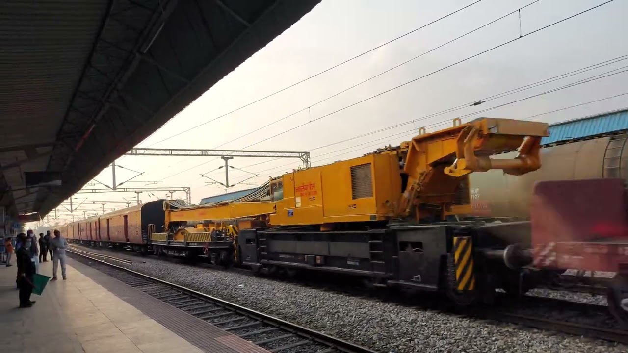 Indian Railways | 15633 Bikaner Guwahati Express train accident Relief train in full speed Jalpaigur