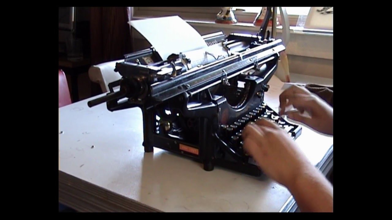 1925 Underwood No. 3 typewriter
