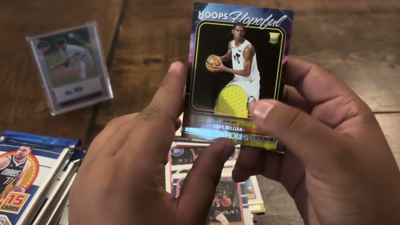Opening 2025 NBA Hoops Blaster Box