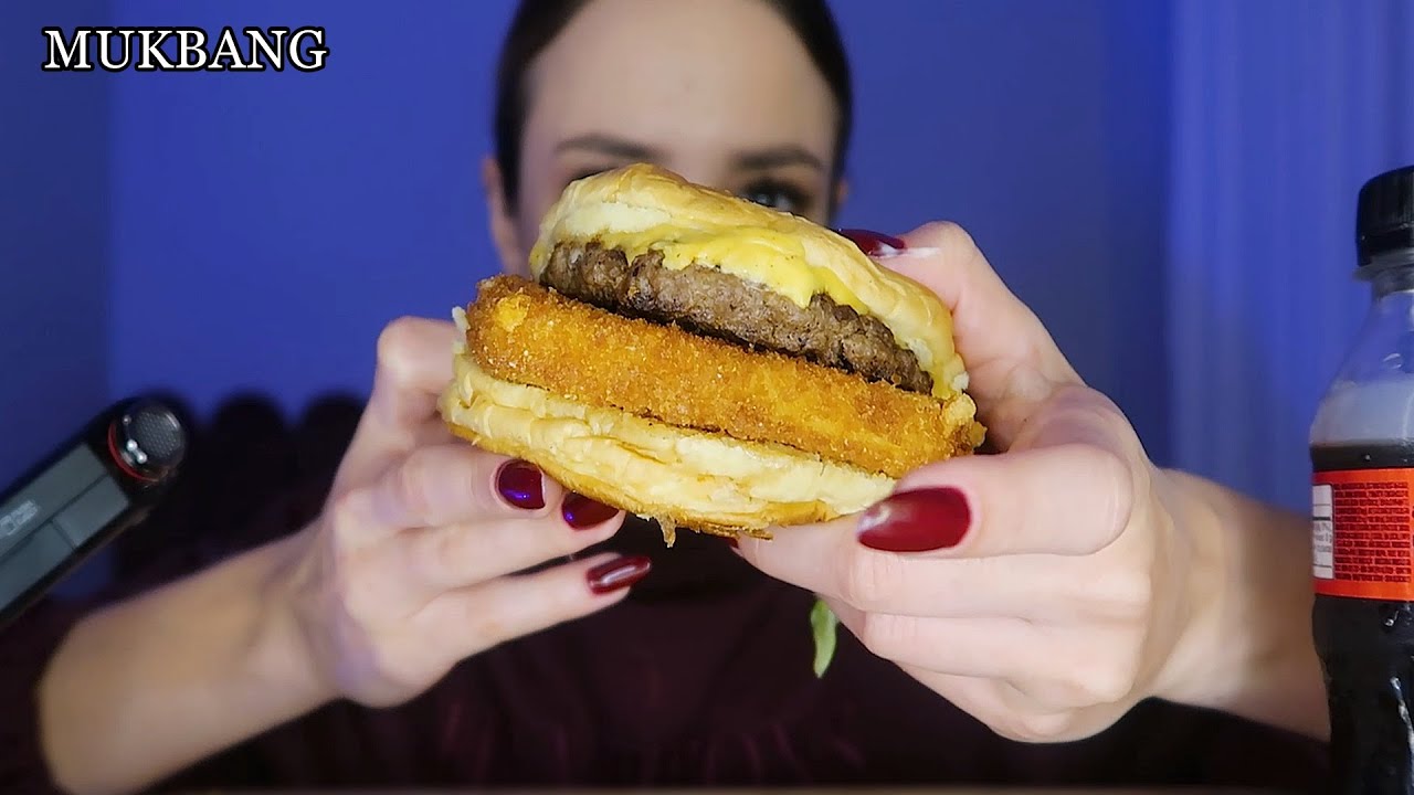 ASMR MUKBANG - HAMBURGUER COM EMPANADO DE QUEIJO GIGANTE 🍔