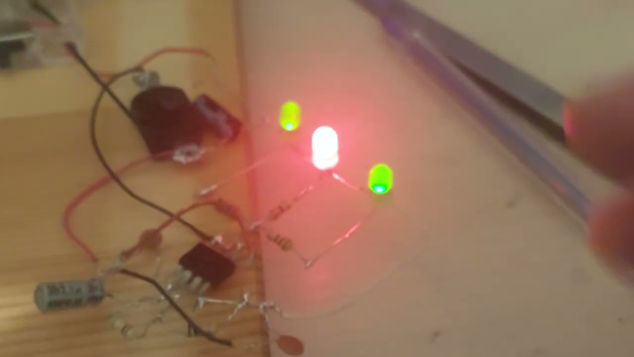 Two-function warning light.3v