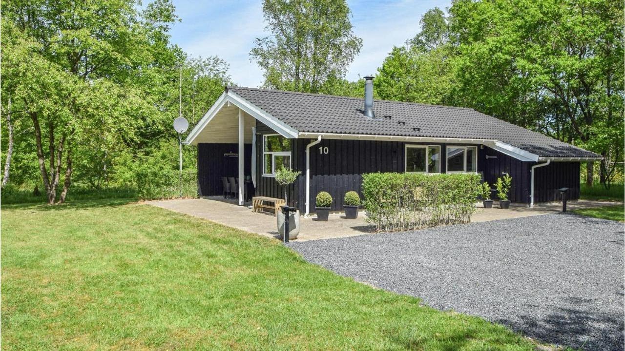 Holiday Home Give with Hot Tub X, Lindet, Denmark