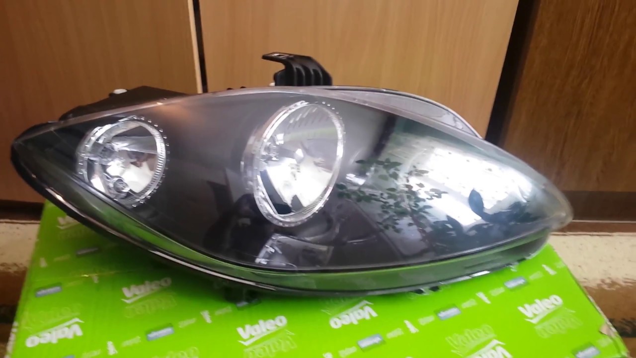 How to replace all headlight bulbs Seat Leon 1P1 / Como cambiar la bombilla del faro Seat Leon