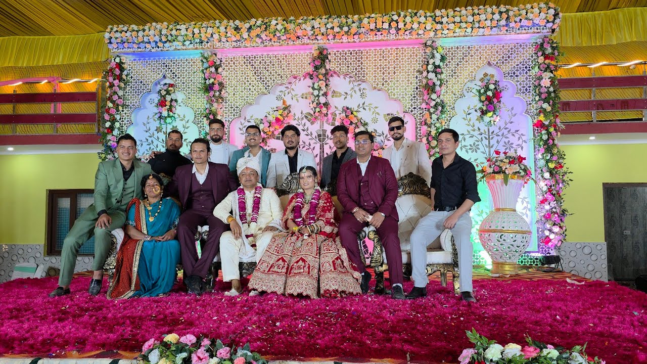 Bhaiya ki baraat mai ki full masti #wedding #injoy #friends 