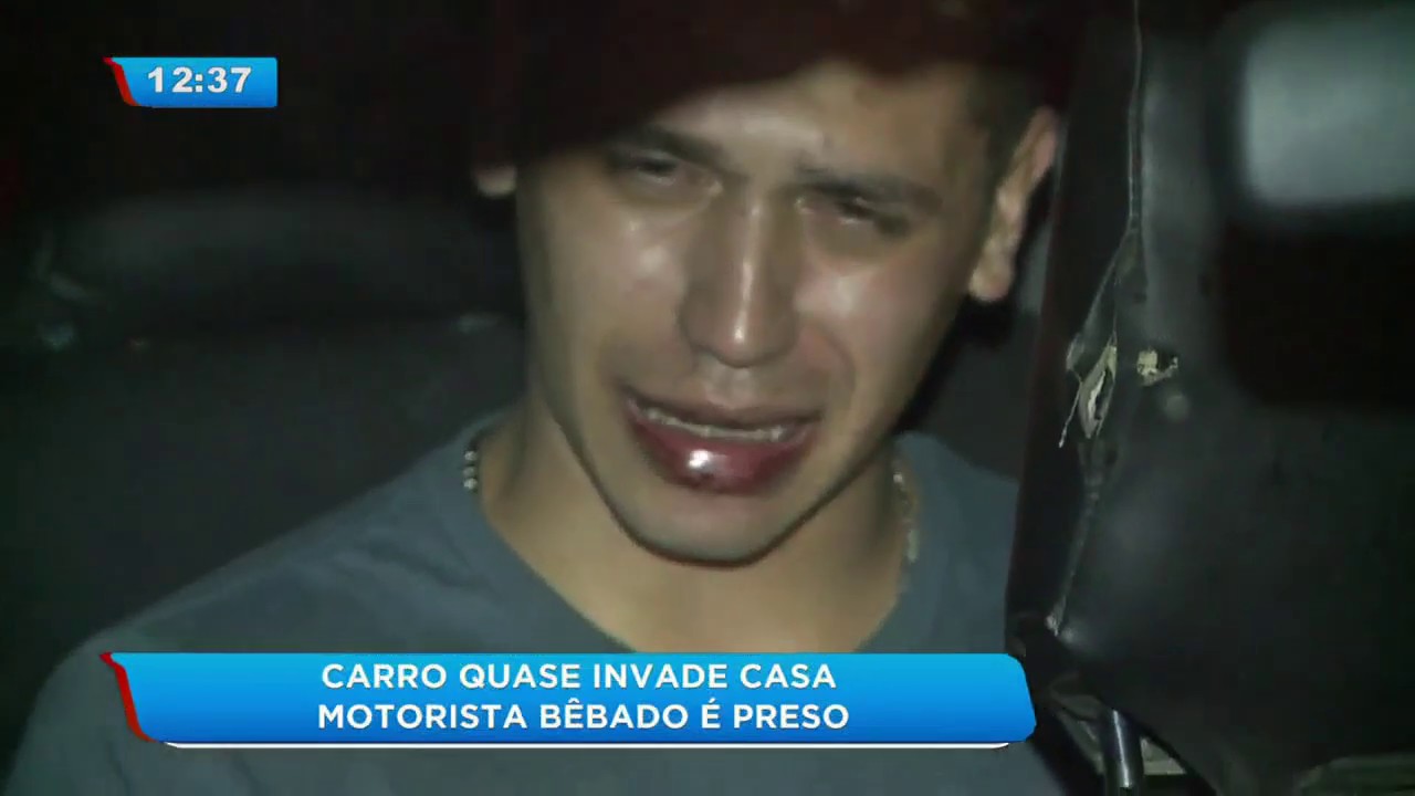 Motorista bêbado bate carro com criança sem cadeirinha dentro do veículo em Almirante Tamandaré