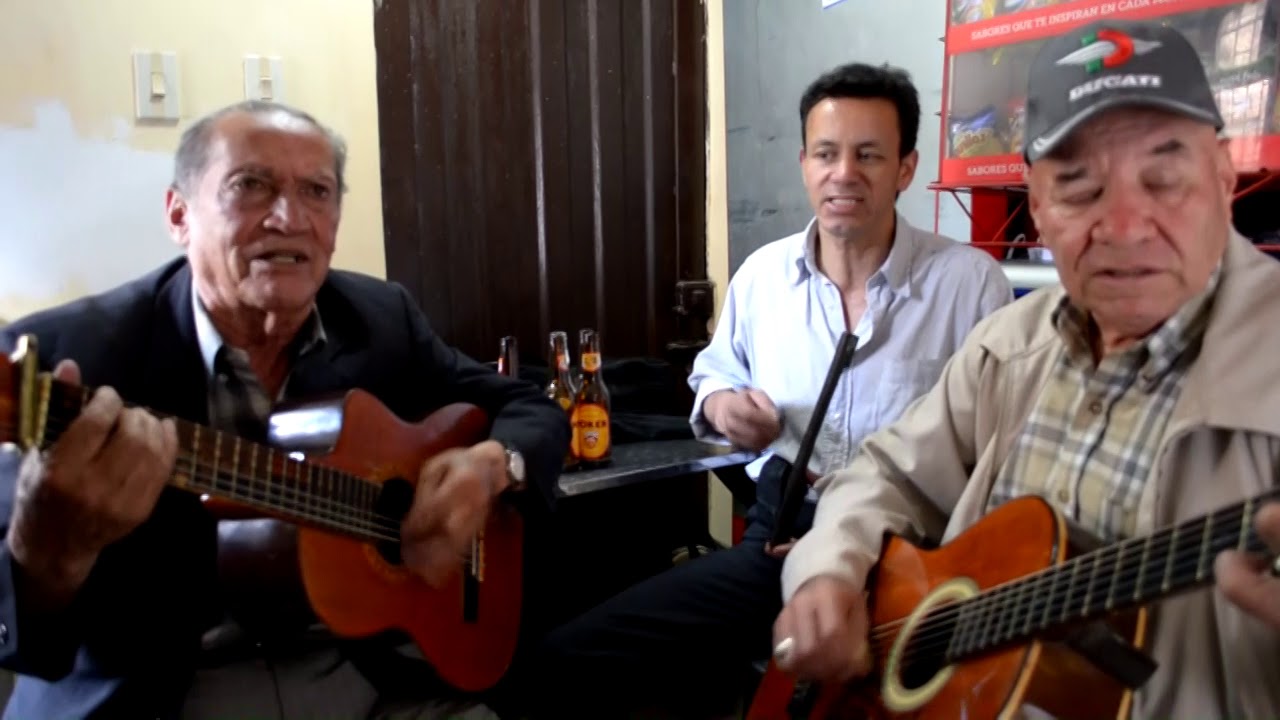 ECHANDO PUPILA | MÚSICA PARRANDERA | COVER EN LA TIENDA