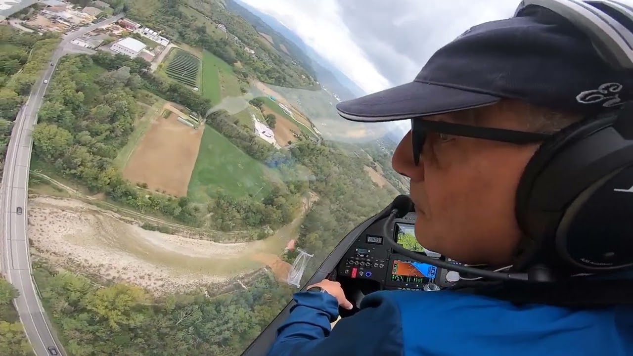 Gyrocopter  Magnigyro M26 Victor: discesa rapida a spirale, riattaccata, atterraggio