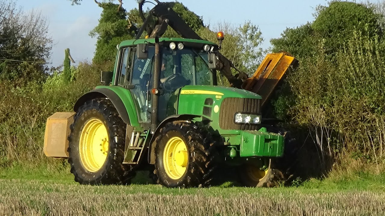 Hedge Cutting with John Deere 6930 & McConnel - Hedge Cutting 2022