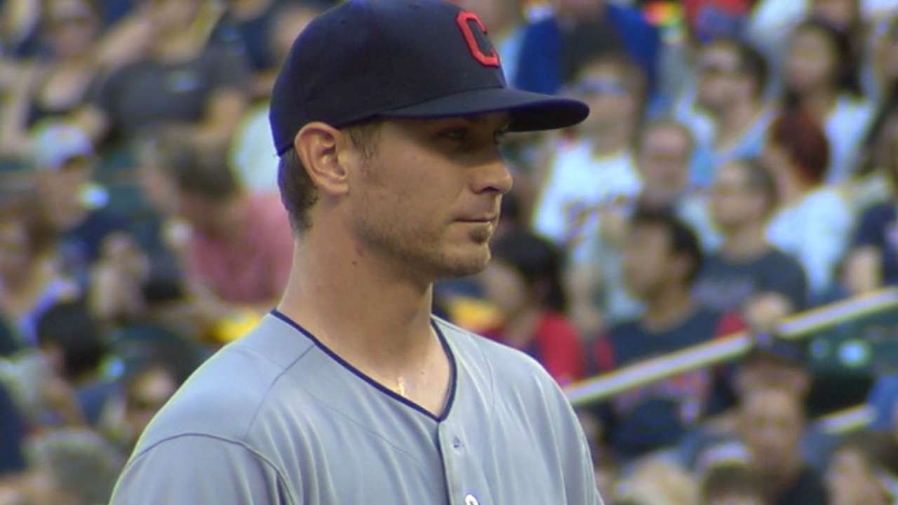 CLE@MIN: Tomlin holds Twins to two over 6 1/3 frames