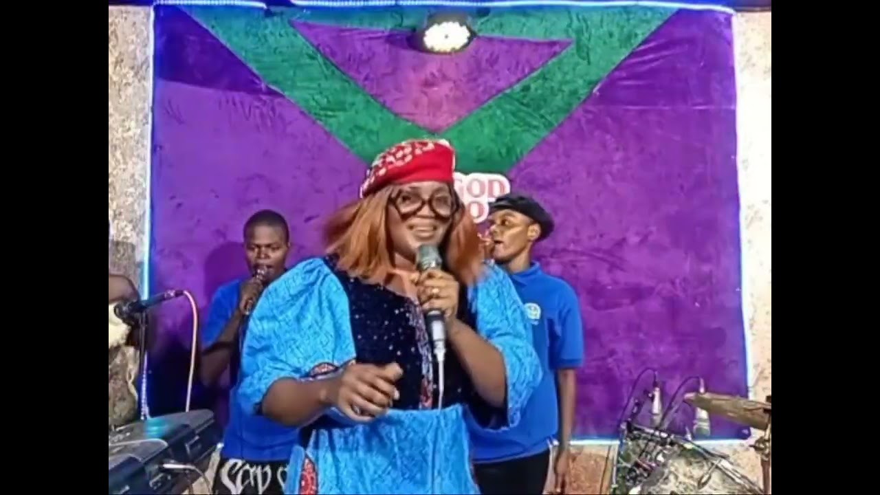 JOYFUL PRAISE//DAY TWO// GOSPEL//OMOLARA BAMGB0SE//MUSIC 