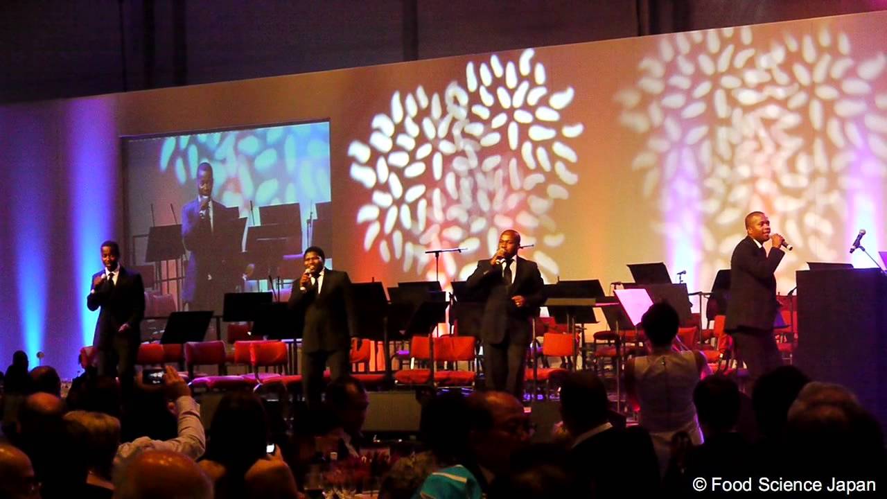 20121107 Gala Dinner Famous Singing Group