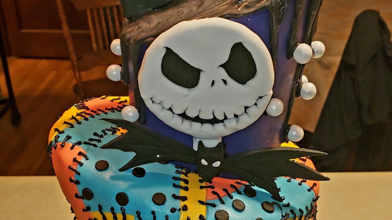 Nightmare Before Christmas Birthday Cake - Fondant Decorations, Topsy Turvy Cake, Total Process