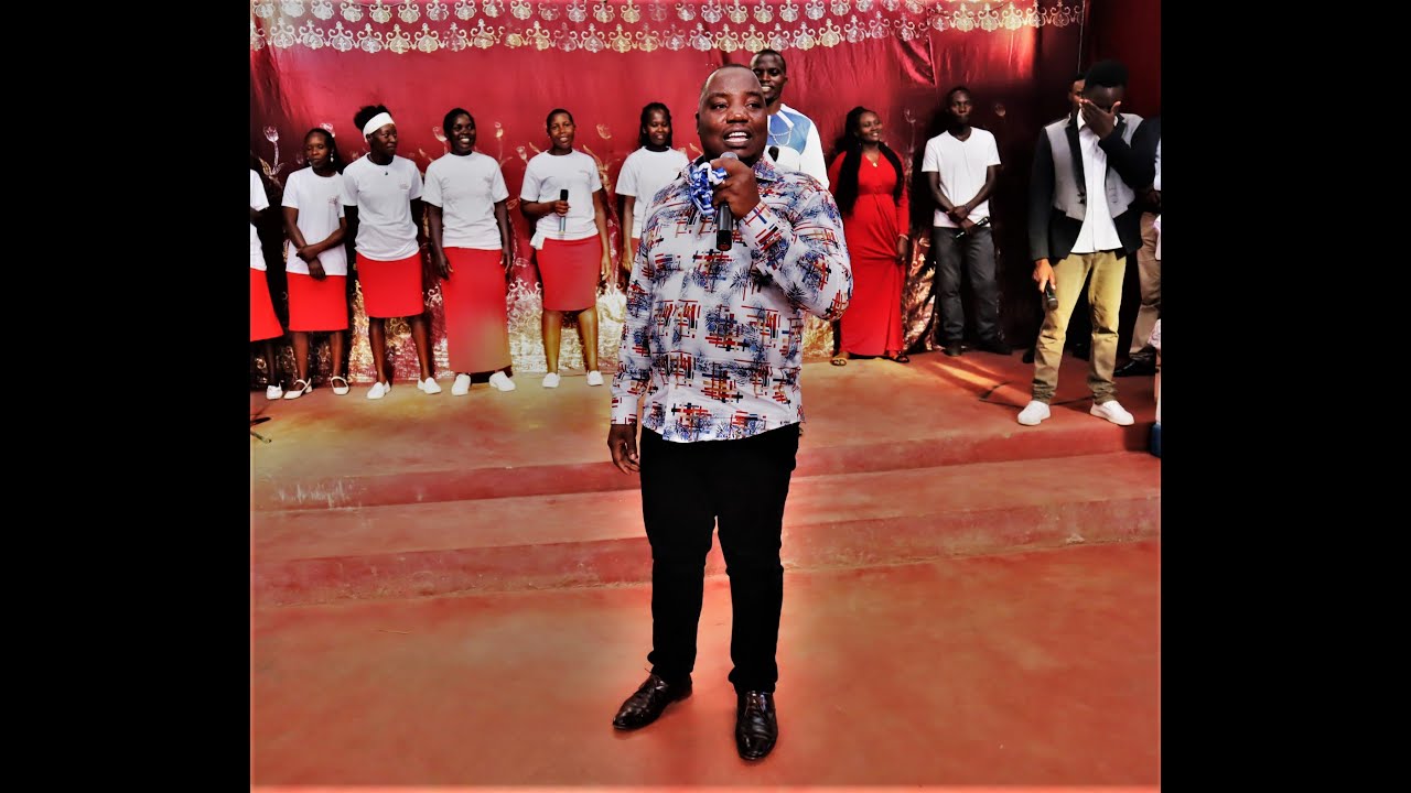 FROM A SHOE-SHINNER TO  A SHOE- BAZE OWNER IN THE KENYAN CAPITAL CITY || ALI MUKHWANA