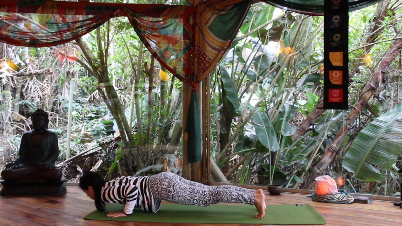 'Good Morning' vinyasa yoga flow