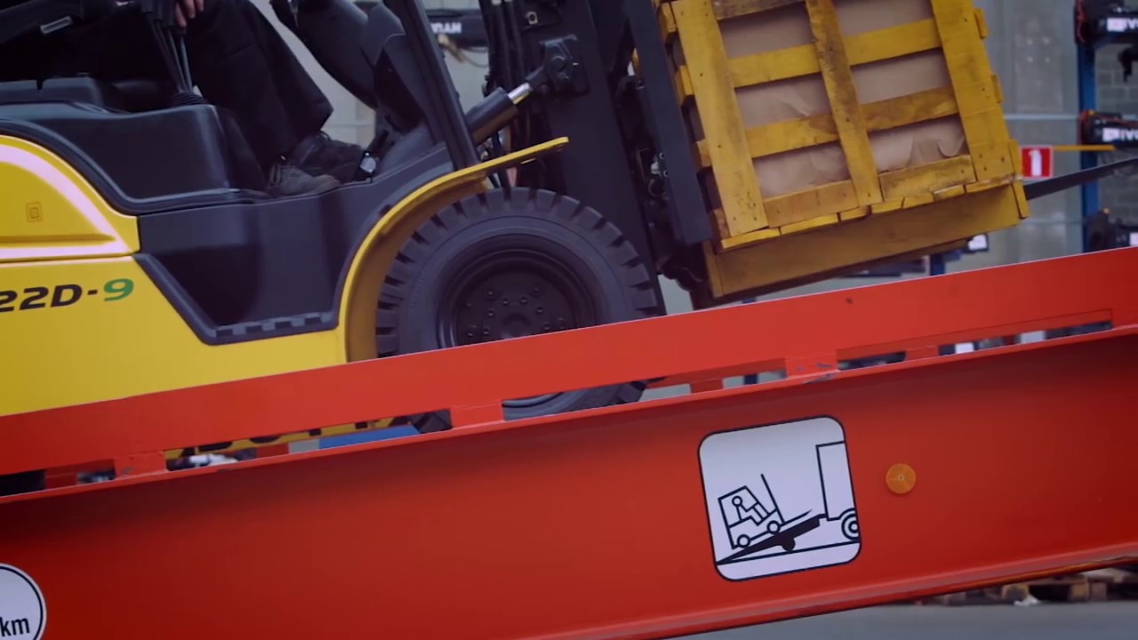 Hyundai nuova gamma di carrelli elevatori diesel da 2 3 tonnellate
