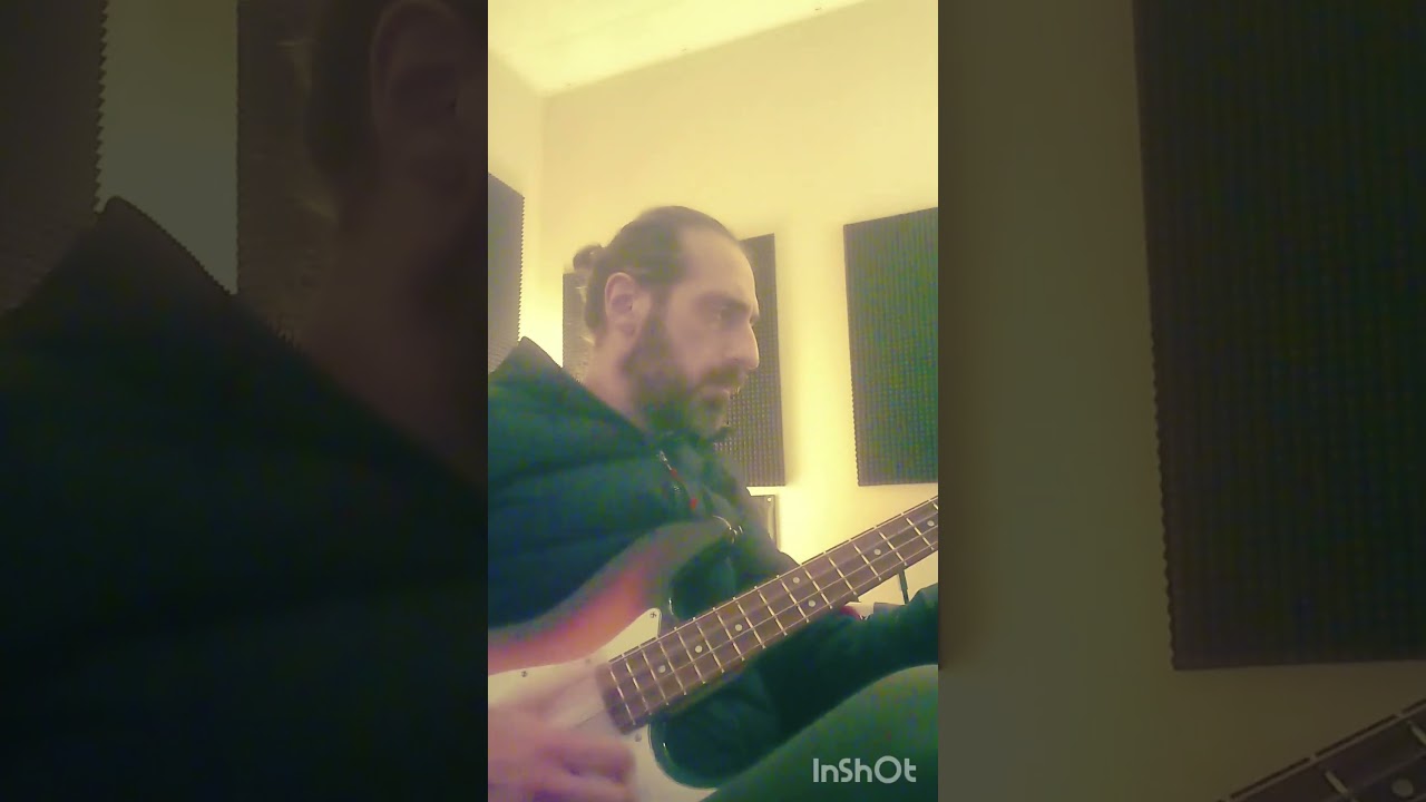 Improvisation during drum lessons #80s #bassplayer #bass #petshopboys
