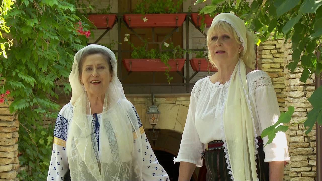 Veronica Mihai si Nina Ermurachi - Lumea intreaga